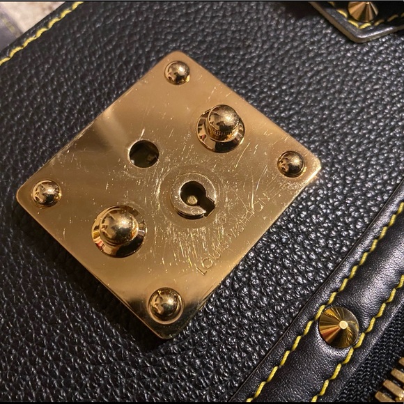 Louis Vuitton Suhali Le Fabuleux in black - Picture 10 of 11